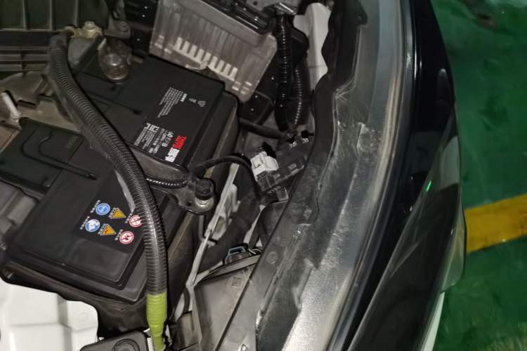 Used Honda Vezel 2019 220 TURBO CVT Elite Edition China VI Engine Bay Left