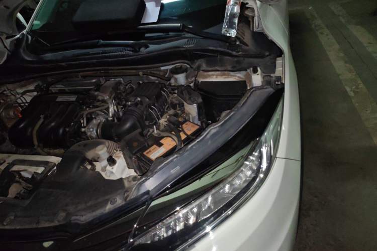 Used Honda Vezel 2019 1.5L CVT Luxury Model China VI Engine Bay Left