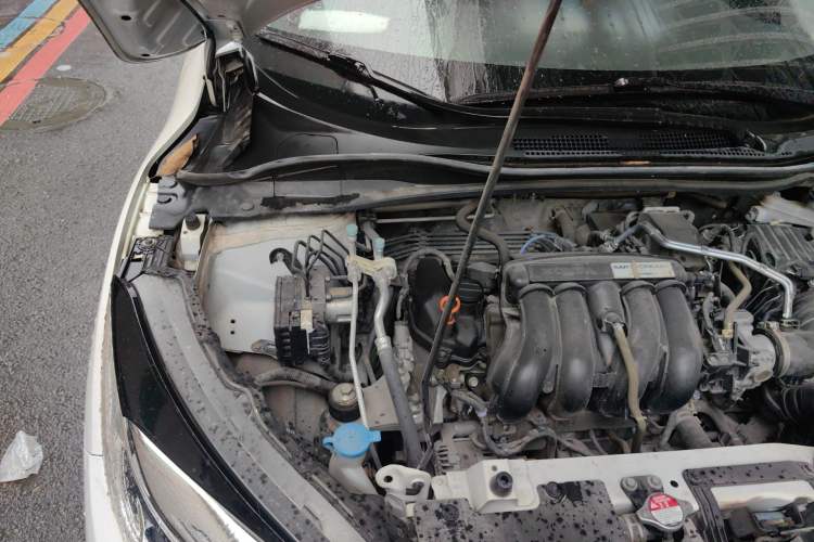 Used Honda Vezel 2019 1.5L CVT Pioneer Edition China VI Engine Bay Right