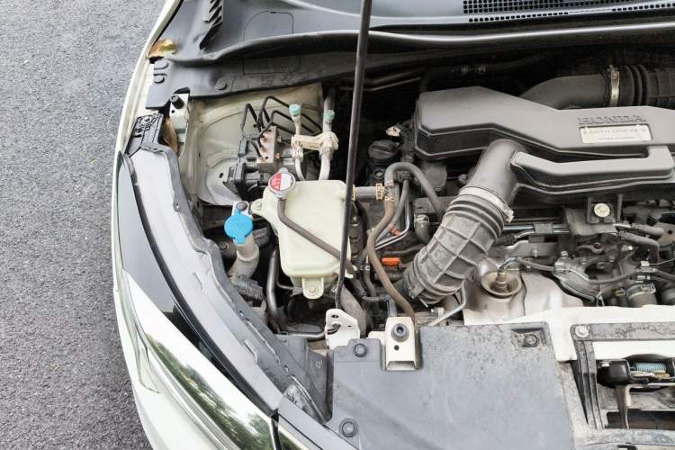 Used Honda Vezel 2019 220 TURBO CVT Elite Edition China VI Engine Bay Right