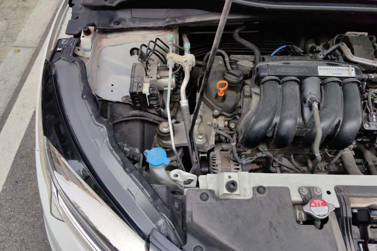 Used Honda Vezel 2019 1.5L CVT Pioneer Edition China VI Engine Bay Right