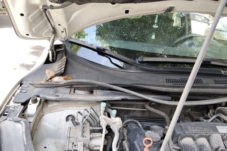 Used Honda Vezel 2019 1.5L CVT Pioneer Edition China V Engine Bay Right