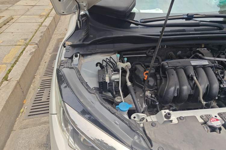 Used Honda Vezel 2019 1.5L CVT Pioneer Edition China VI Engine Bay Right