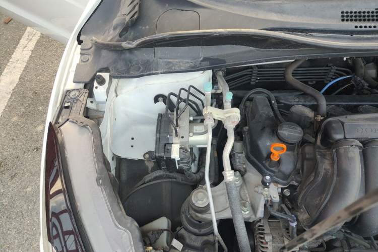 Used Honda Vezel 2019 1.5L CVT Pioneer Edition China VI Engine Bay Right
