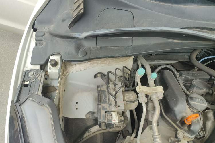 Used Honda Vezel 2019 1.5L Manual Comfort Version China VI Engine Bay Right