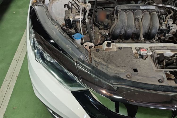 Used Honda Vezel 2019 1.5L CVT Pioneer Edition China VI Engine Bay Right