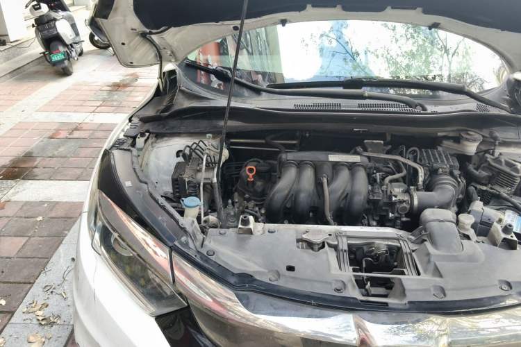 Used Honda Vezel 2019 1.5L CVT Pioneer Edition China V Engine Bay Right