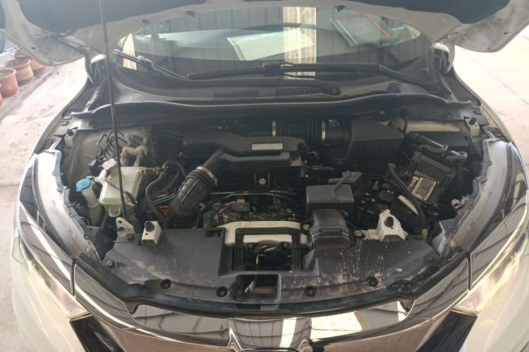 Used Honda Vezel 2019 220 TURBO CVT Elite Edition China VI Engine Bay