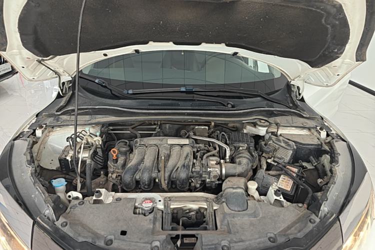 Used Honda Vezel 2019 1.5L CVT Pioneer Edition China V Engine Bay
