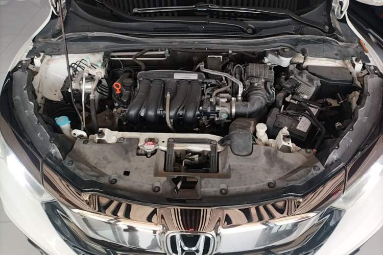 Used Honda Vezel 2019 1.5L CVT Pioneer Edition China VI Engine Bay