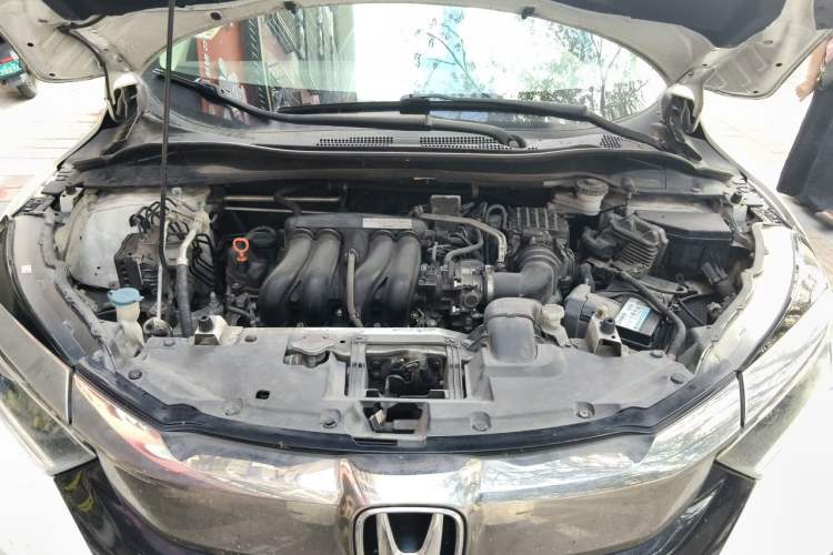 Used Honda Vezel 2019 1.5L CVT Pioneer Edition China V Engine Bay
