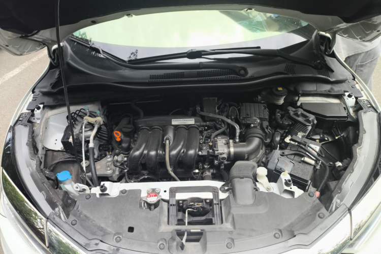 Used Honda Vezel 2019 1.5L CVT Pioneer Edition China VI Engine Bay