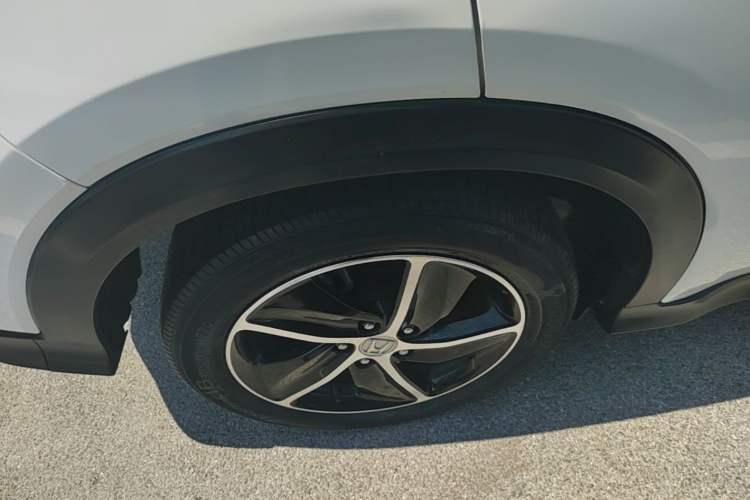 Used Honda Vezel 2019 1.5L CVT Luxury Model China V Exterior 3