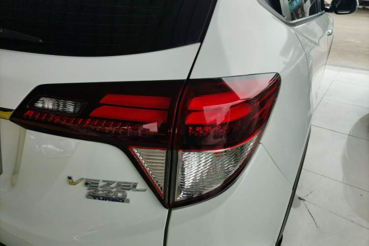 Used Honda Vezel 2019 220 TURBO CVT Luxury Edition China VI Exterior 3