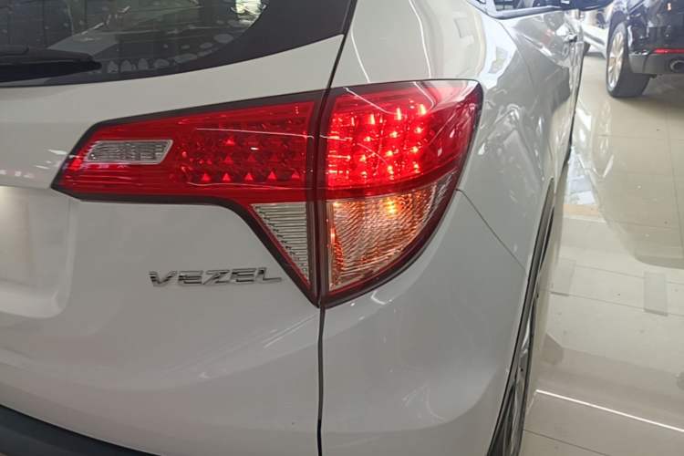 Used Honda Vezel 2019 1.5L CVT Pioneer Edition China V Exterior 3