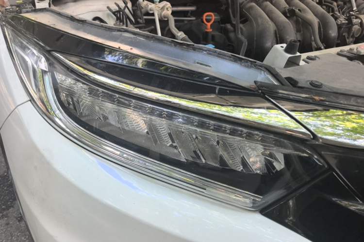 Used Honda Vezel 2019 1.5L CVT Luxury Model China VI Exterior 6