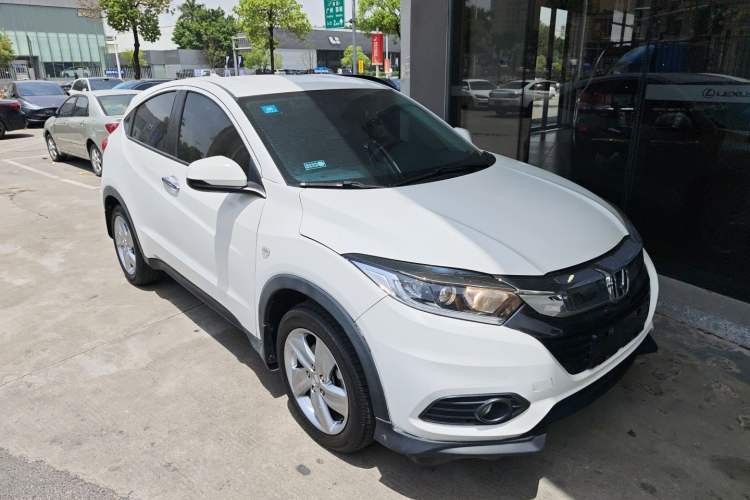 Used Honda Vezel 2019 220 TURBO CVT Elite Edition China VI Front Right 45 Deg