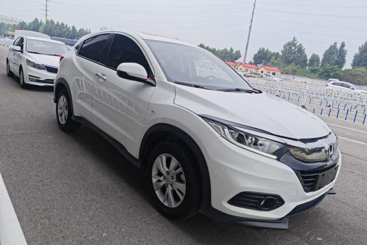 Used Honda Vezel 2019 1.5L CVT Pioneer Edition China VI Front Right 45 Deg