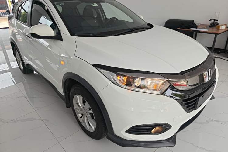 Used Honda Vezel 2019 1.5L CVT Pioneer Edition China V Front Right 45 Deg