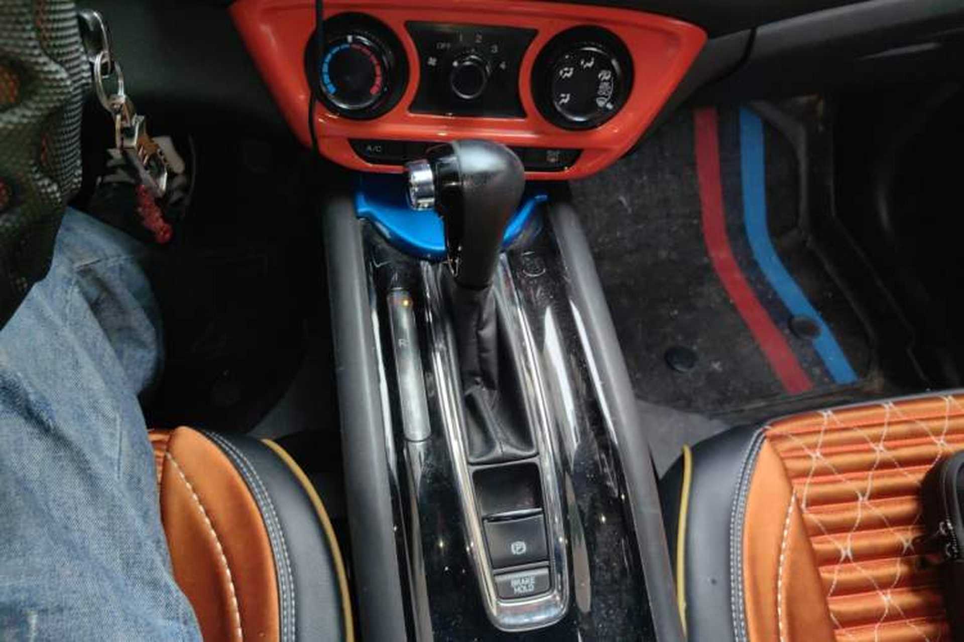 Used Honda Vezel 2019 1.5L CVT Pioneer Edition China VI Gear Lever