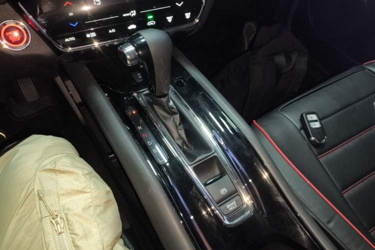 Used Honda Vezel 2019 220 TURBO CVT Luxury Edition China VI Gear Lever