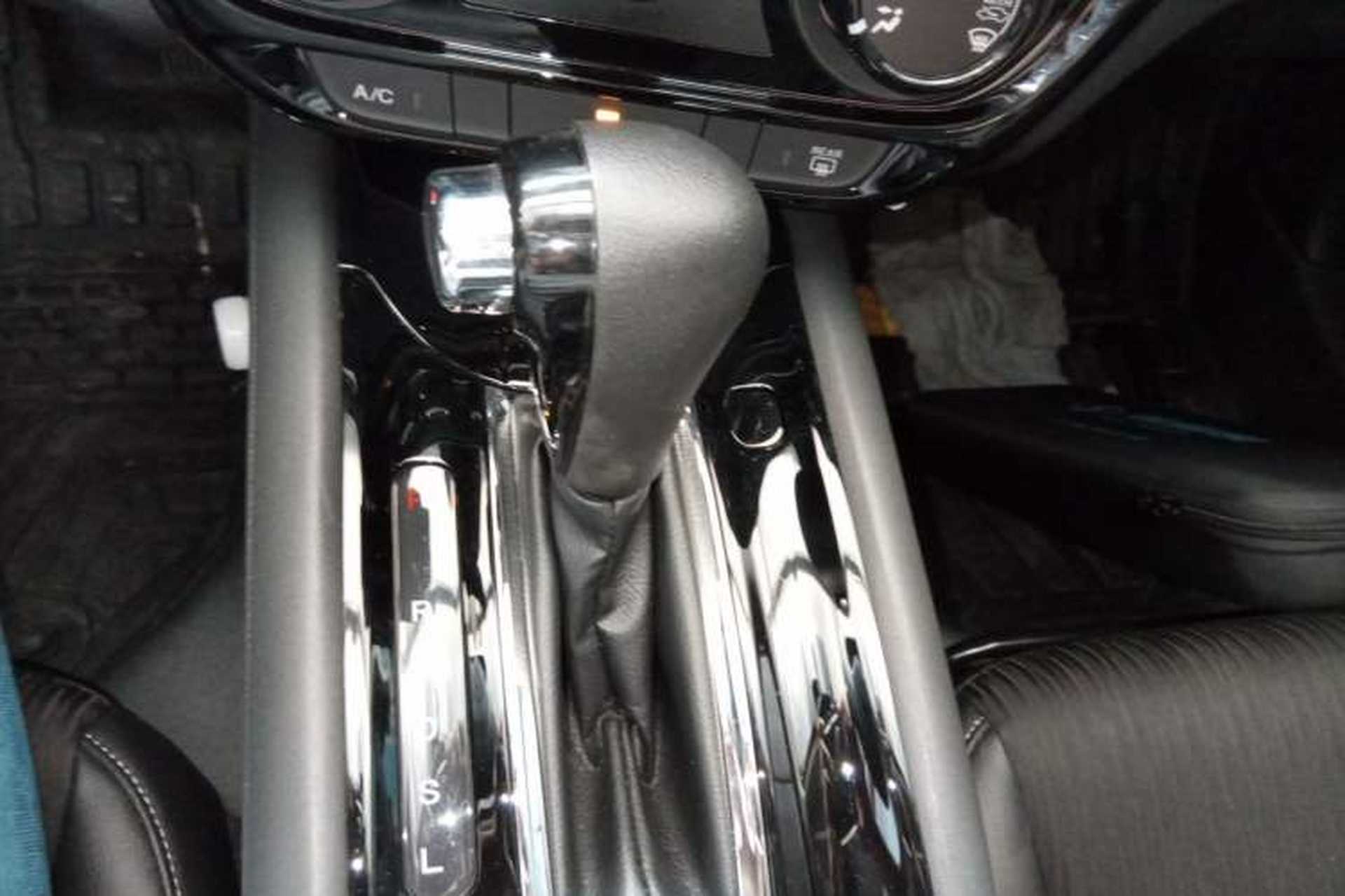Used Honda Vezel 2019 1.5L CVT Luxury Model China VI Gear Lever