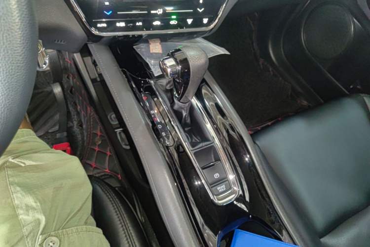Used Honda Vezel 2019 220 TURBO CVT Elite Edition China VI Gear Lever