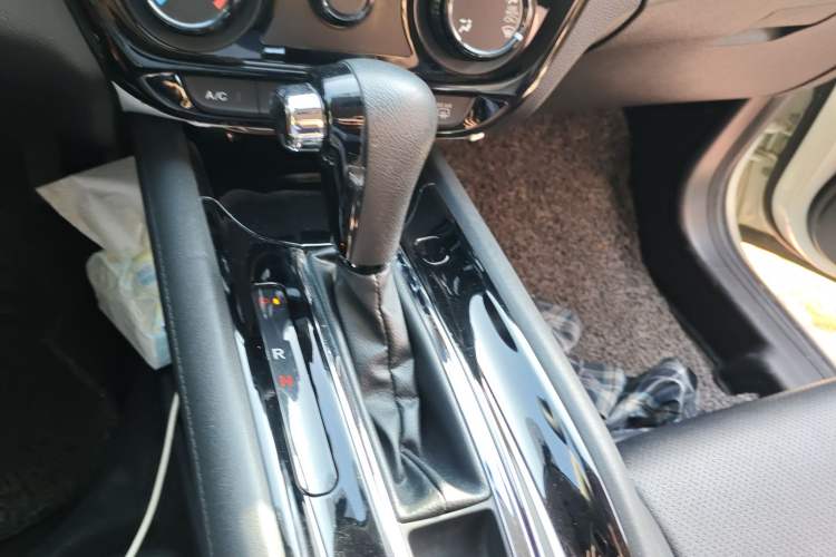 Used Honda Vezel 2019 1.5L CVT Pioneer Edition China VI Gear Lever