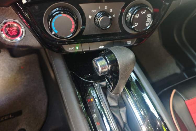Used Honda Vezel 2019 1.5L CVT Luxury Model China VI Gear Lever