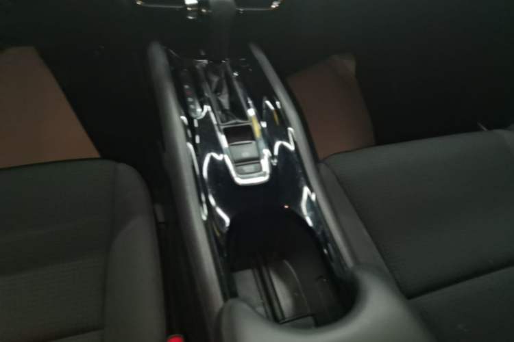 Used Honda Vezel 2019 220 TURBO CVT Elite Edition China VI Gear Lever