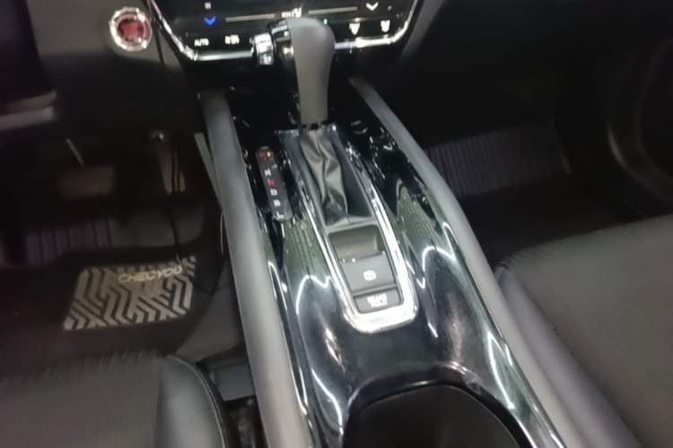 Used Honda Vezel 2019 220 TURBO CVT Luxury Edition China VI Gear Lever