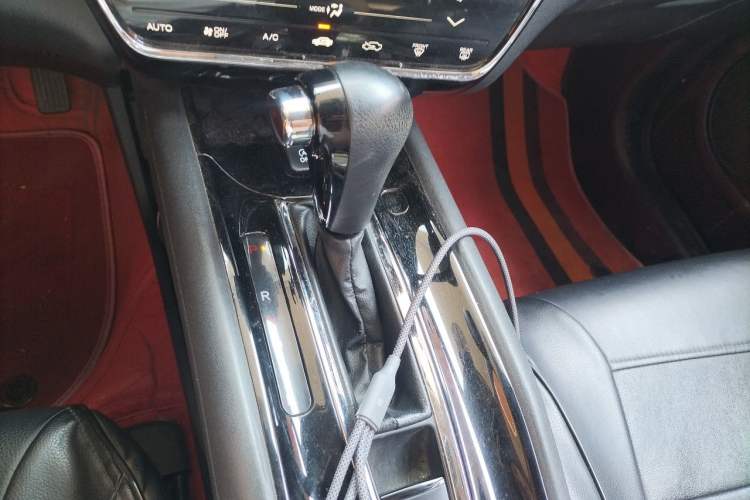 Used Honda Vezel 2019 220 TURBO CVT Elite Edition China VI Gear Lever