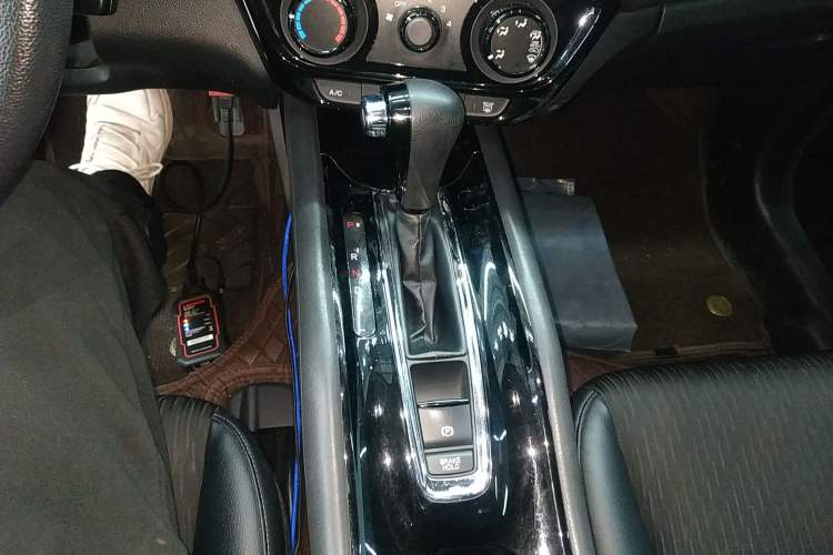 Used Honda Vezel 2019 1.5L CVT Pioneer Edition China VI Gear Lever