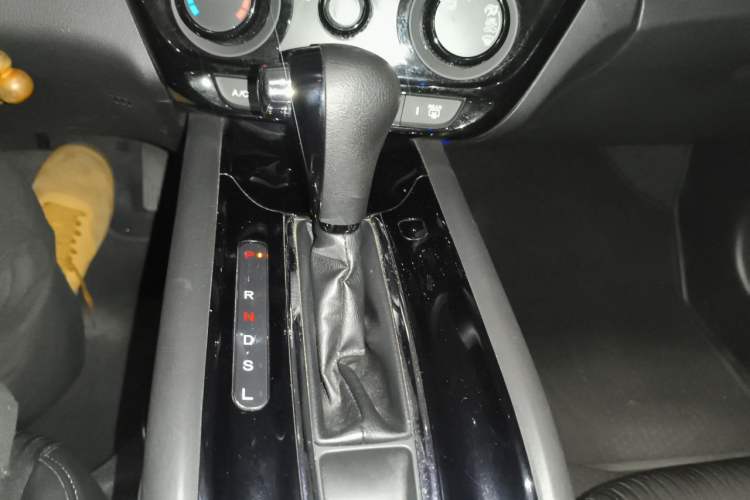 Used Honda Vezel 2019 1.5L CVT Pioneer Edition China VI Gear Lever