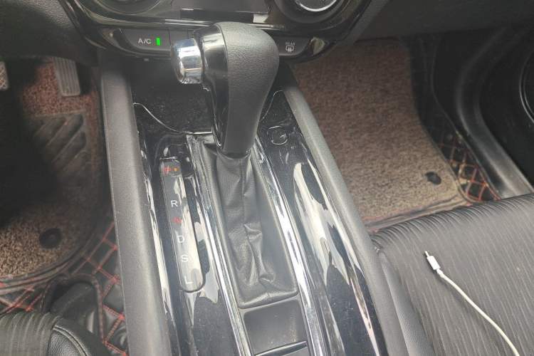 Used Honda Vezel 2019 1.5L CVT Pioneer Edition China VI Gear Lever