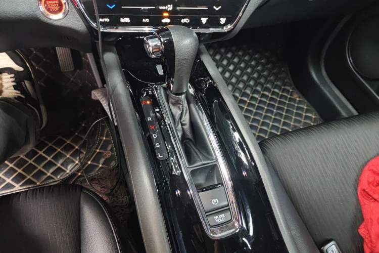 Used Honda Vezel 2019 220 TURBO CVT Luxury Edition China VI Gear Lever