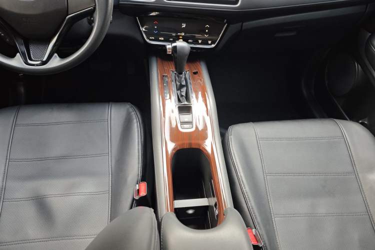 Used Honda Vezel 2019 220 TURBO CVT Elite Edition China VI Gear Lever