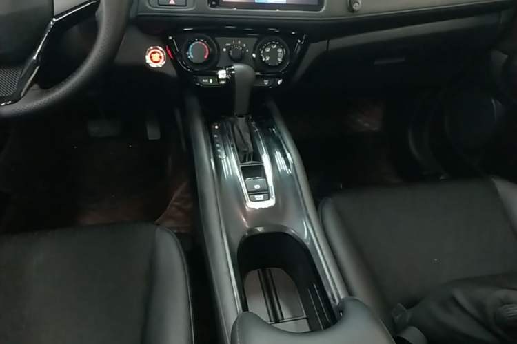 Used Honda Vezel 2019 1.5L CVT Luxury Model China VI Gear Lever