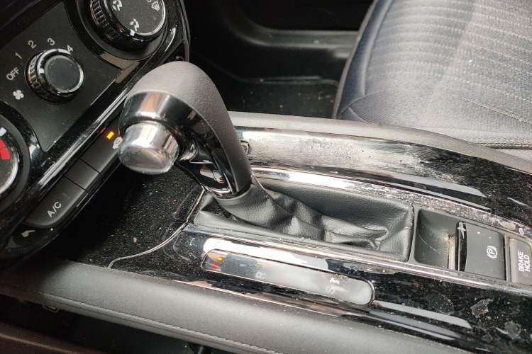 Used Honda Vezel 2019 1.5L CVT Pioneer Edition China VI Gear Lever