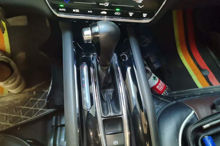 Used Honda Vezel 2019 220 TURBO CVT Elite Edition China VI Gear Lever