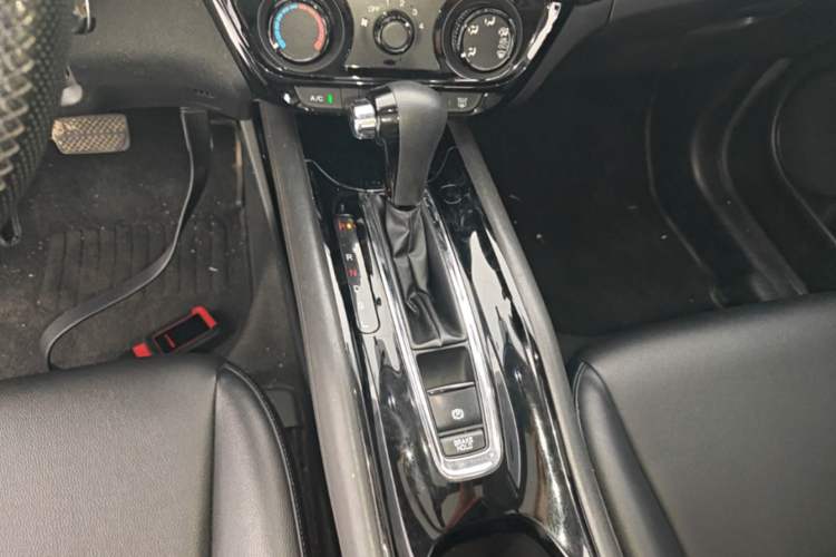 Used Honda Vezel 2019 1.5L CVT Pioneer Edition China V Gear Lever