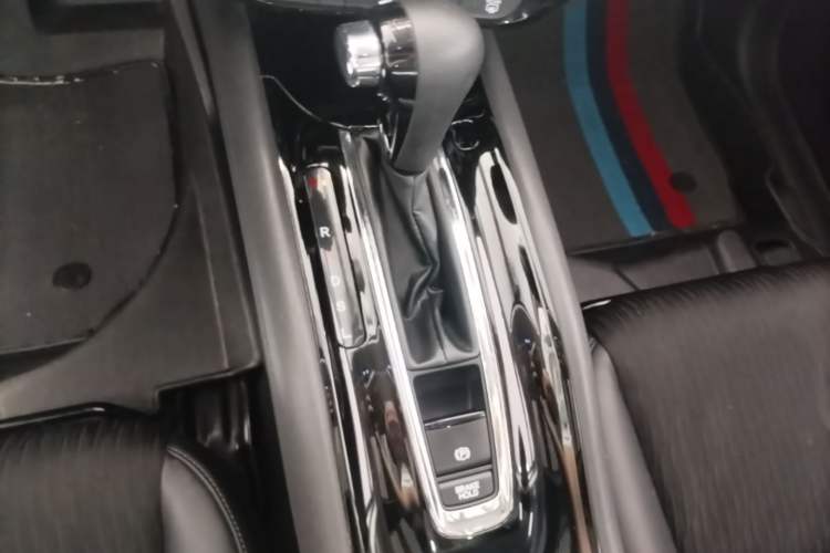 Used Honda Vezel 2019 1.5L CVT Pioneer Edition China VI Gear Lever