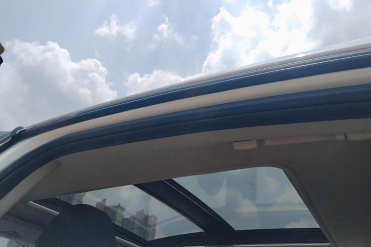 Used Honda Vezel 2019 1.5L CVT Pioneer Edition China V Headliner