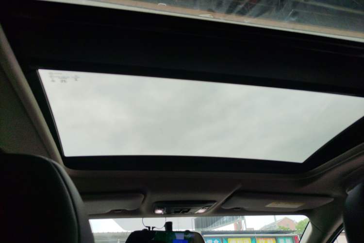 Used Honda Vezel 2019 220 TURBO CVT Luxury Edition China VI Headliner
