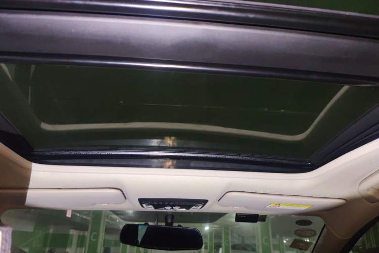 Used Honda Vezel 2019 1.5L CVT Pioneer Edition China VI Headliner