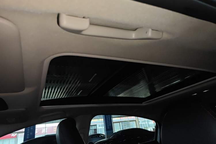 Used Honda Vezel 2019 1.5L CVT Luxury Model China VI Headliner