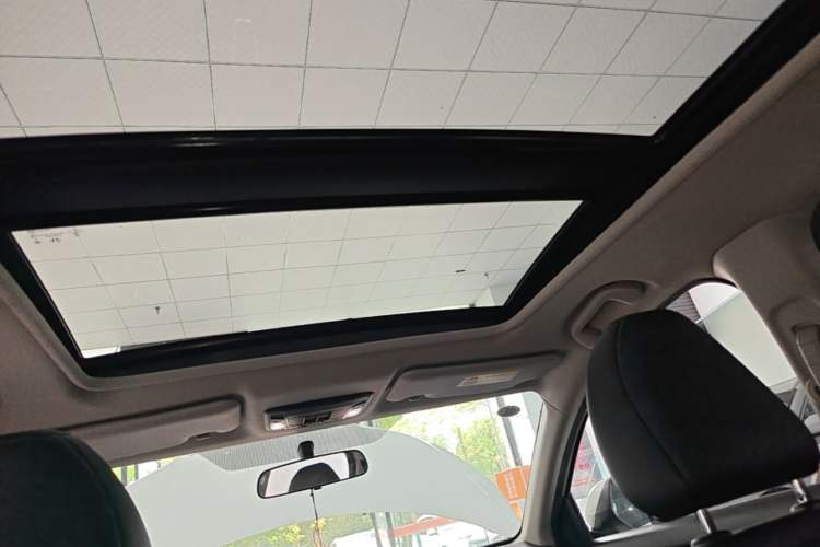 Used Honda Vezel 2019 1.5L CVT Pioneer Edition China V Headliner