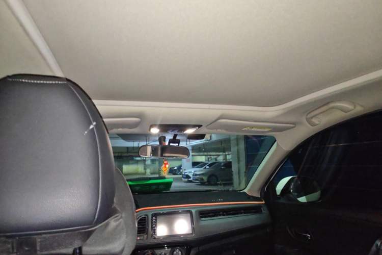 Used Honda Vezel 2019 1.5L CVT Luxury Model China VI Headliner