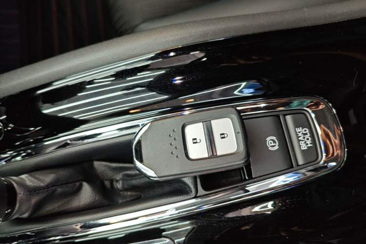 Used Honda Vezel 2019 220 TURBO CVT Elite Version China V Emission Standard Interior 1