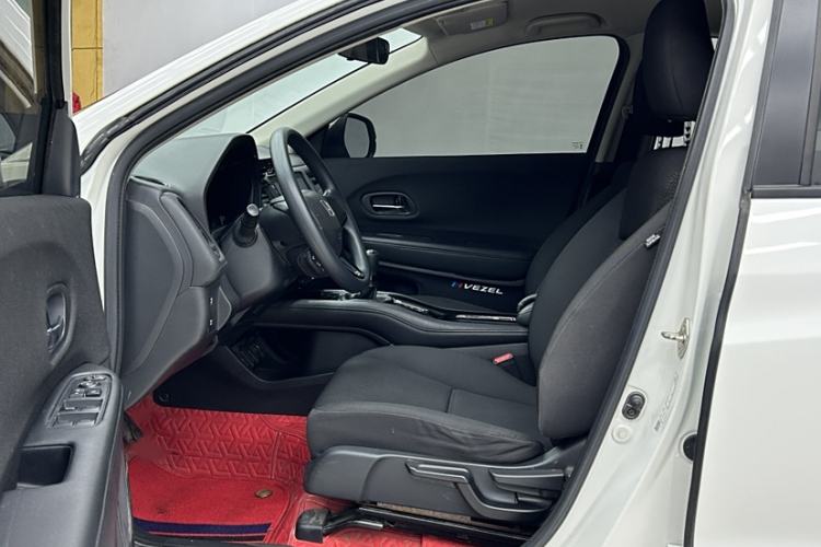 Used Honda Vezel 2019 1.5L Manual Comfort Version China VI Interior 2